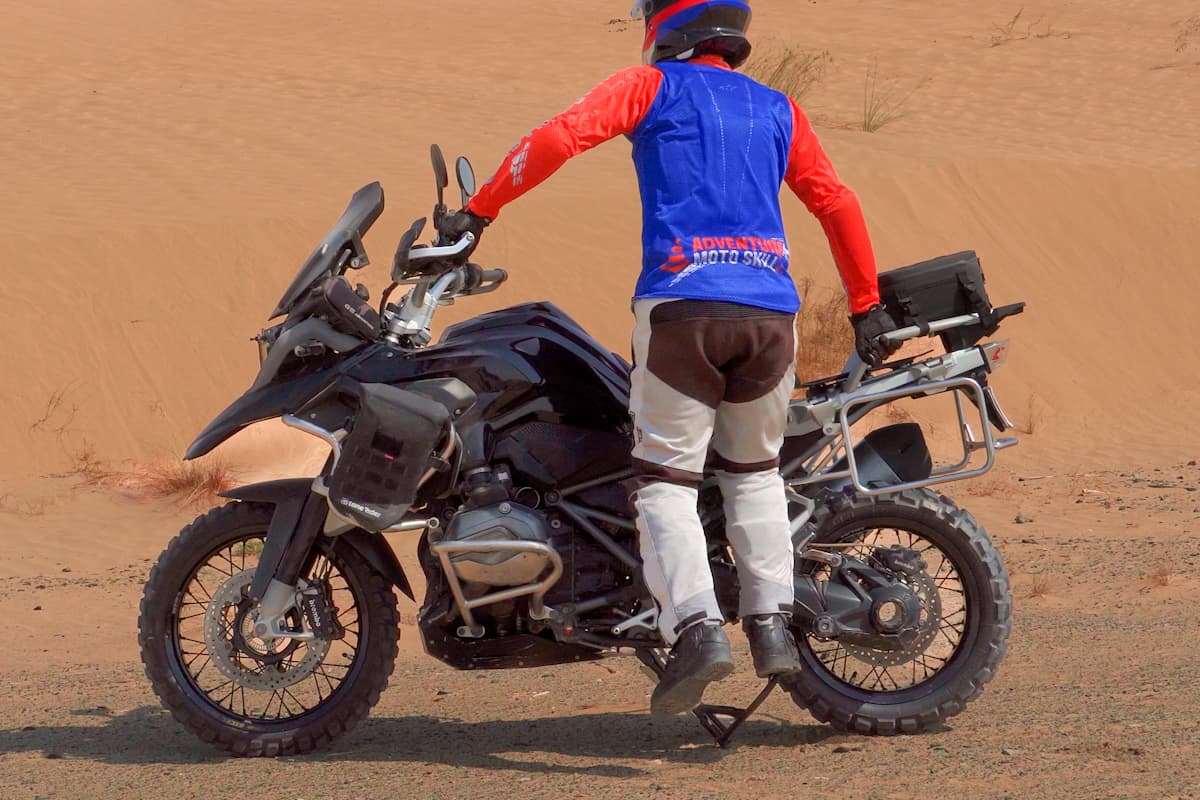 Motorcycle Center Stand & Kickstand When & How to Use Them